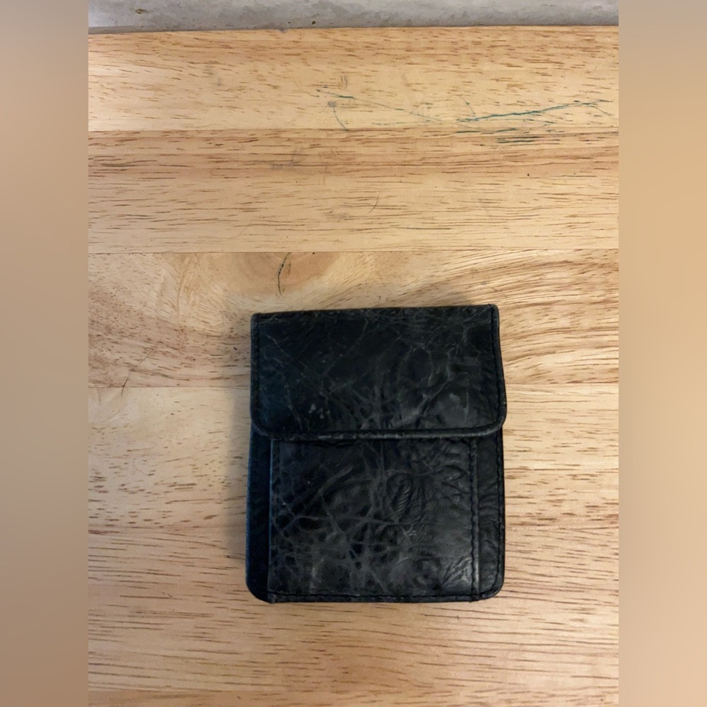 Vintage Rolfs distressed genuine leather bifold wallet